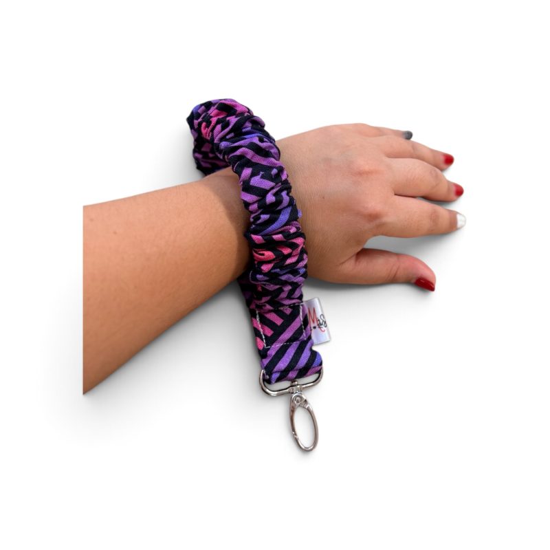 llavero scrunhie muñeca rayas multicolor modelo